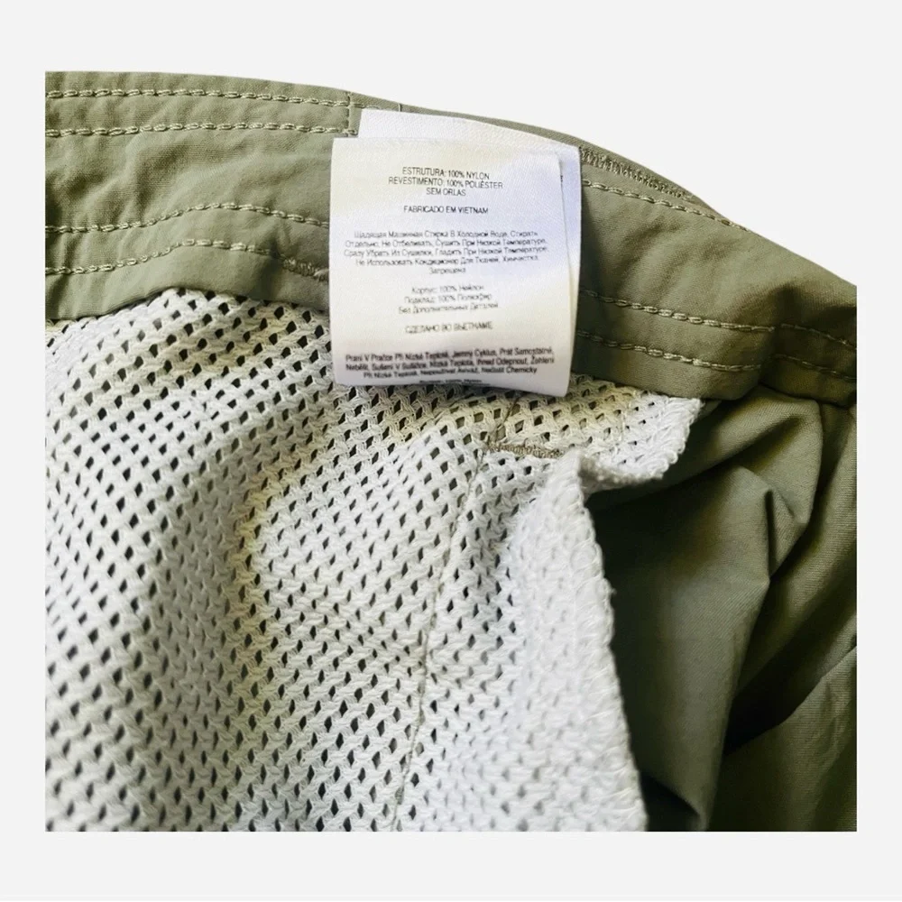 Columbia fishing gear nylon green olive cargo shorts L pocket zipper button logo